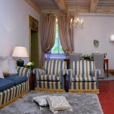 Vistarenni Gasthof Villa (Siena)