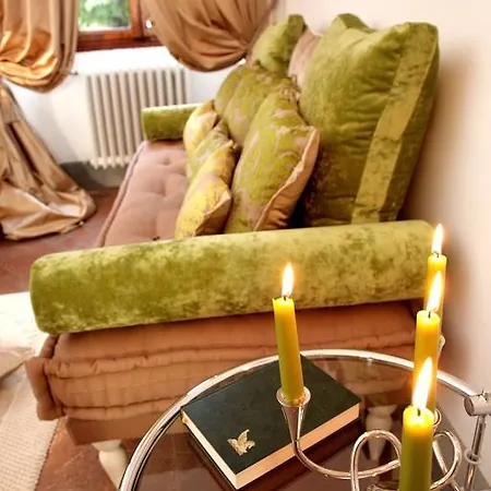 Gasthof Vistarenni Villa (Siena)